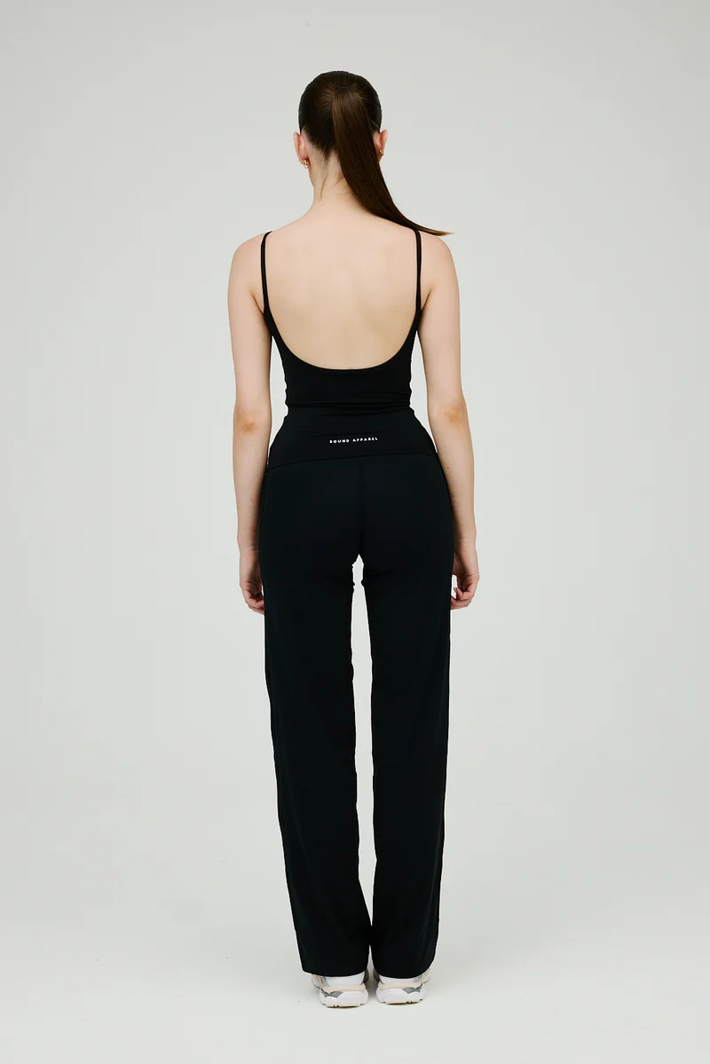 Black Scoop Boundless Tank