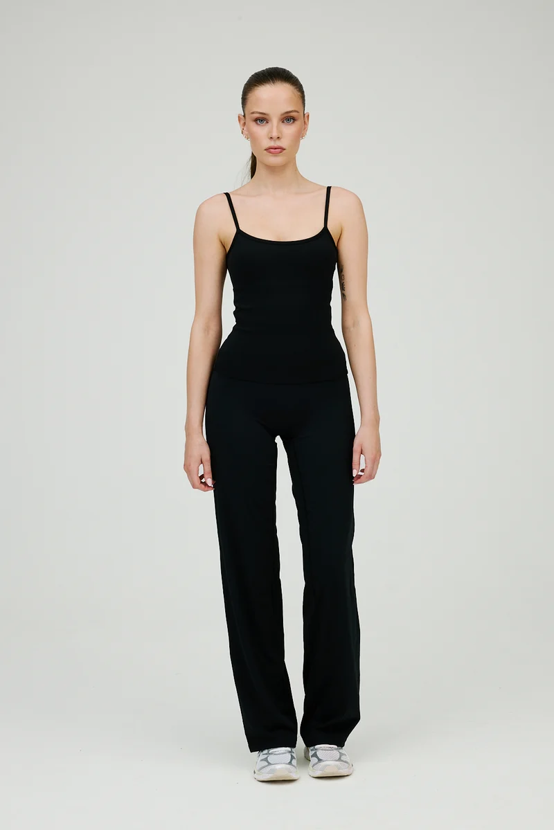 Black Scoop Boundless Tank