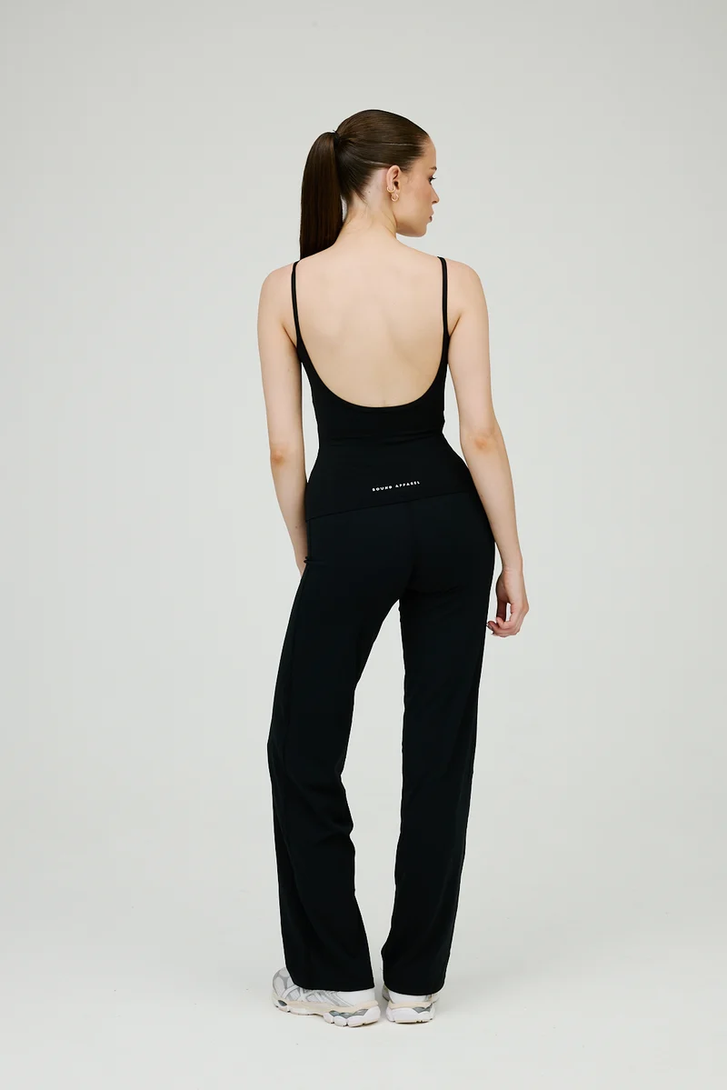 Black Scoop Boundless Tank
