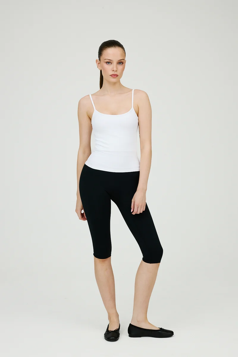 Black Contour Capris