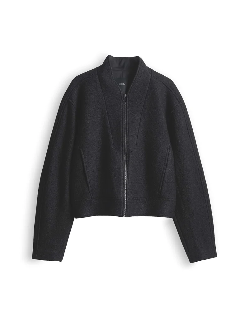 Nuvera, black