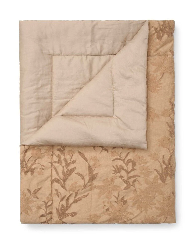Essenza Claudine Golden sand Tagesdecke 150 x 200 cm
