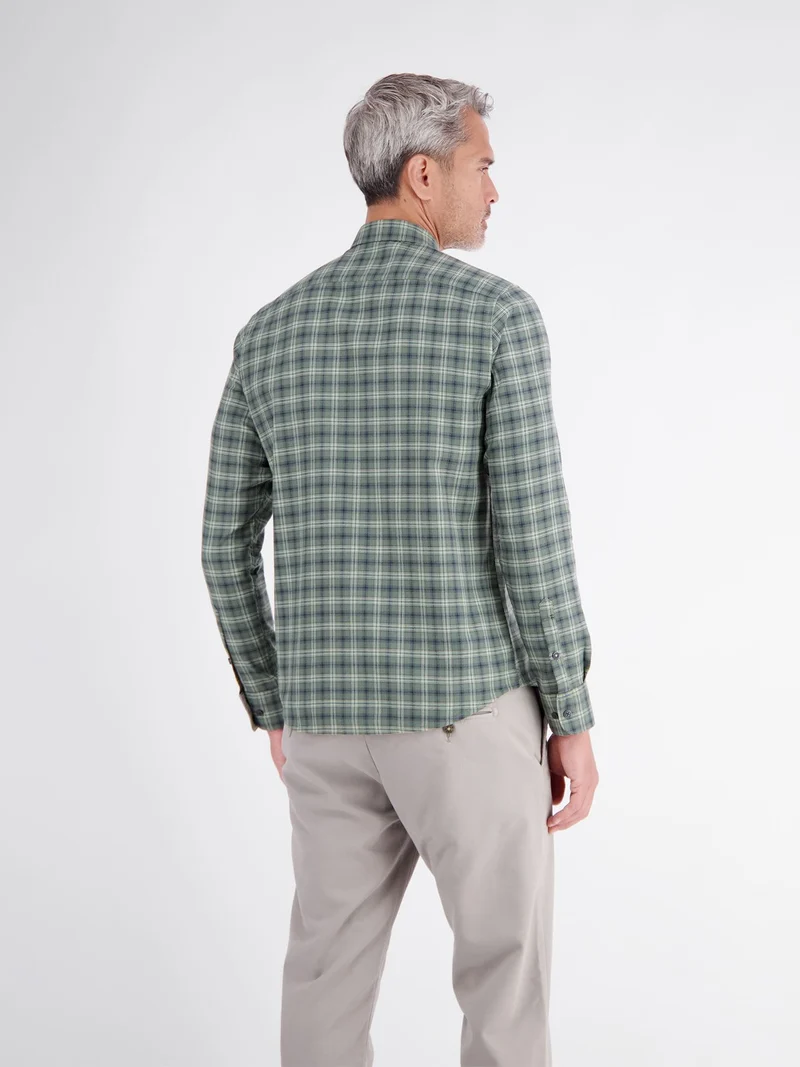 BUTTON DOWN