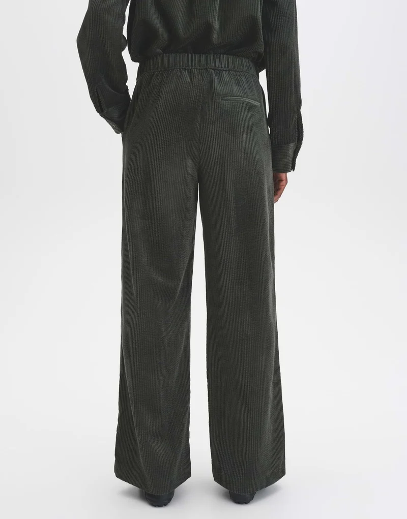 Catsby corduroy, midnight olive