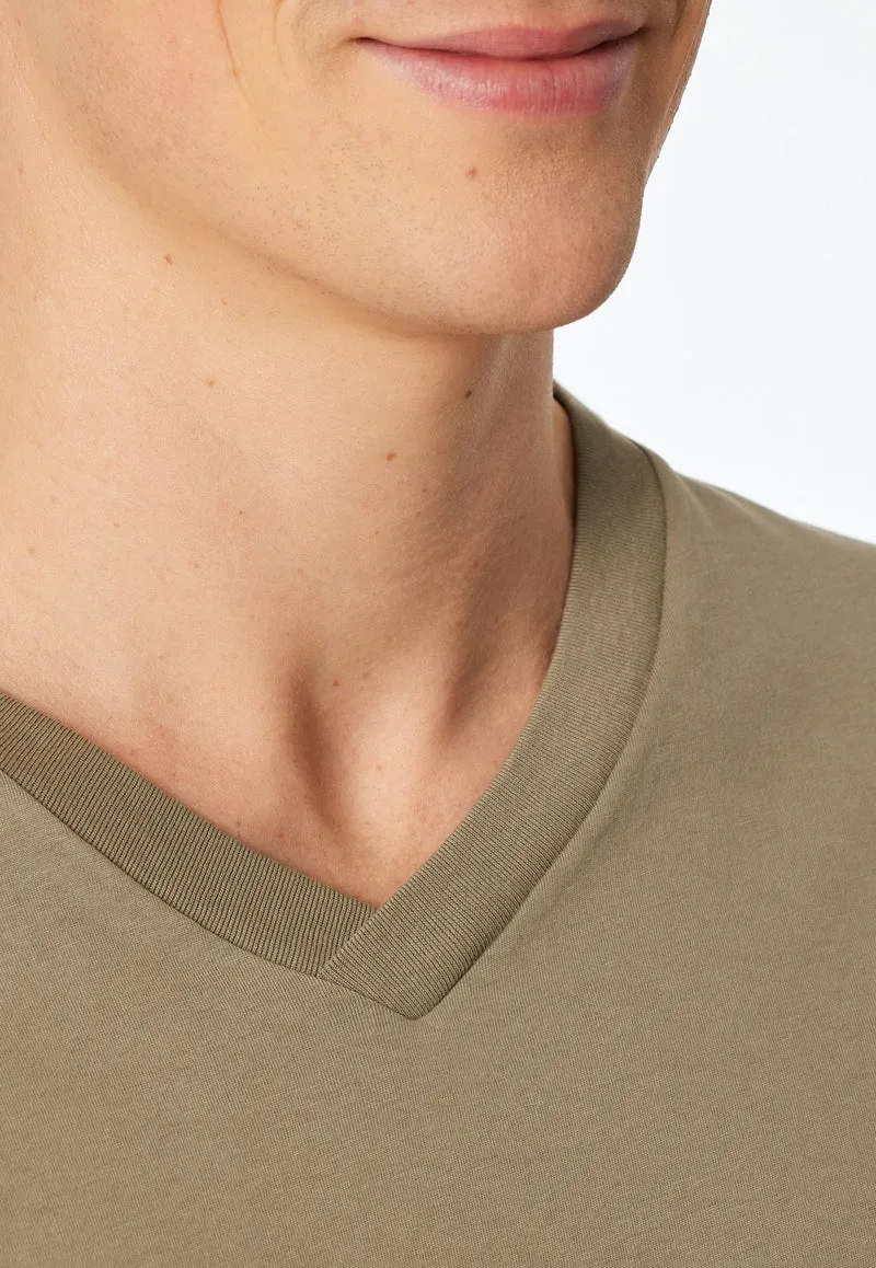 T-Shirt V-Ausschnitt