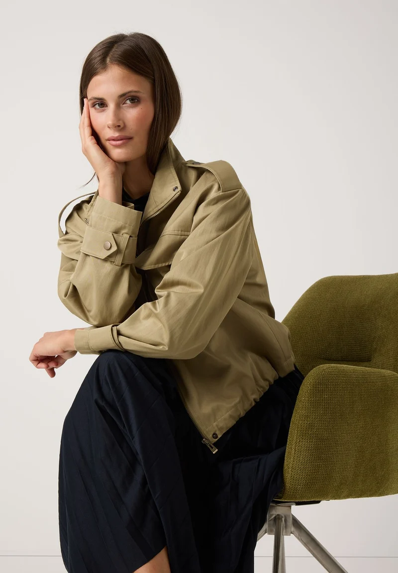 Jerseykleid mit Plisseefalten