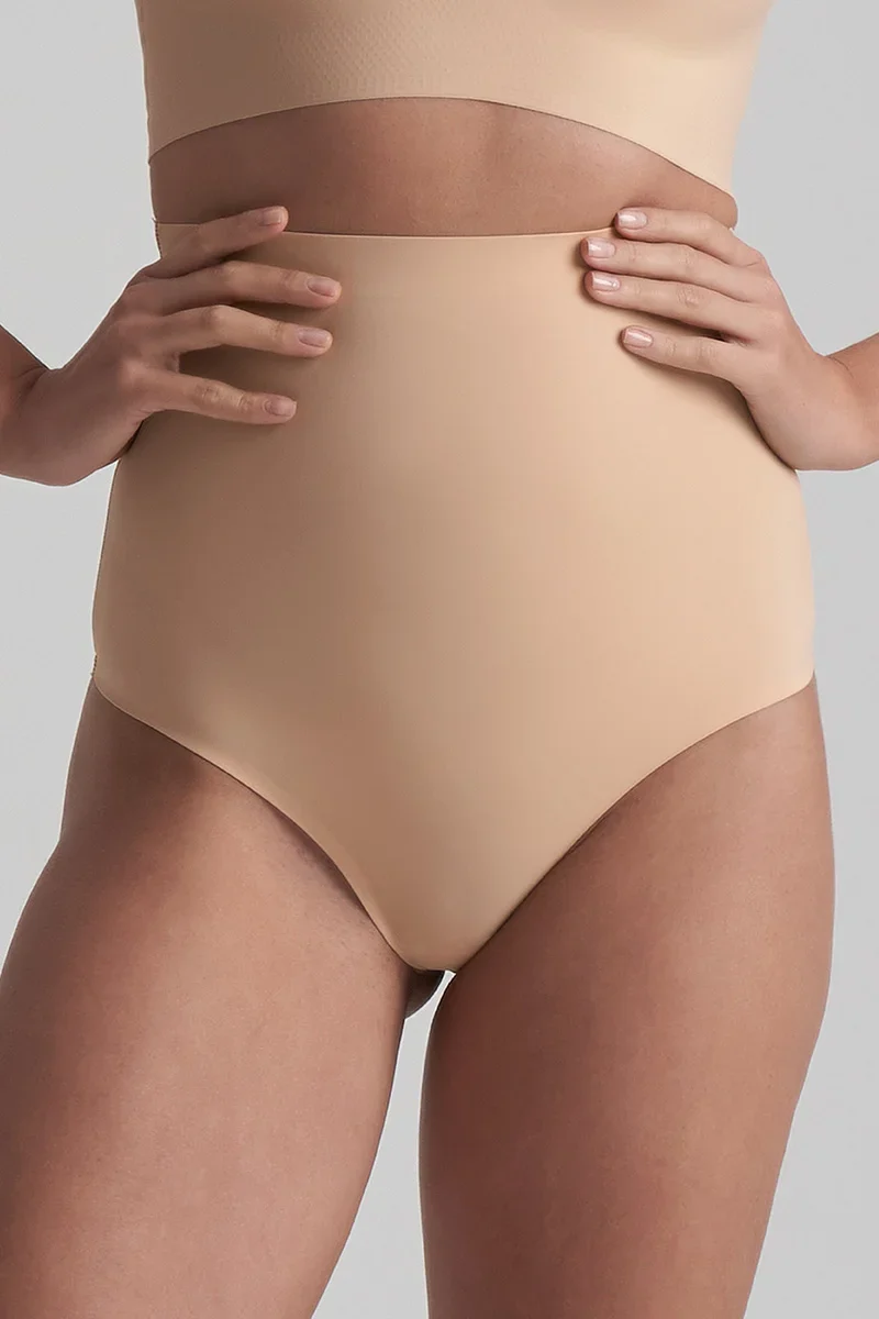 ByeBra – Unsichtbare Shapewear mit leichter Stützwirkung, unsichtbarer High-Waist-Tanga, Beige