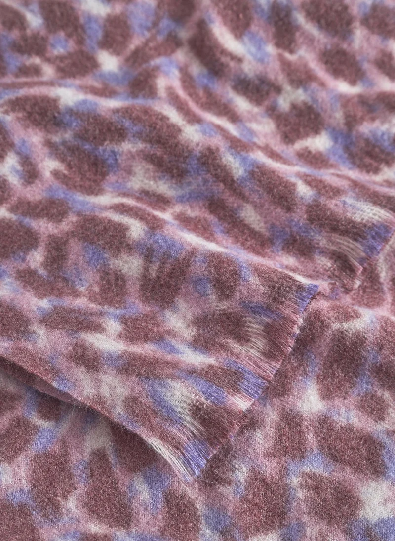 kaschmirweicher Schal mit Allover-Leoprint