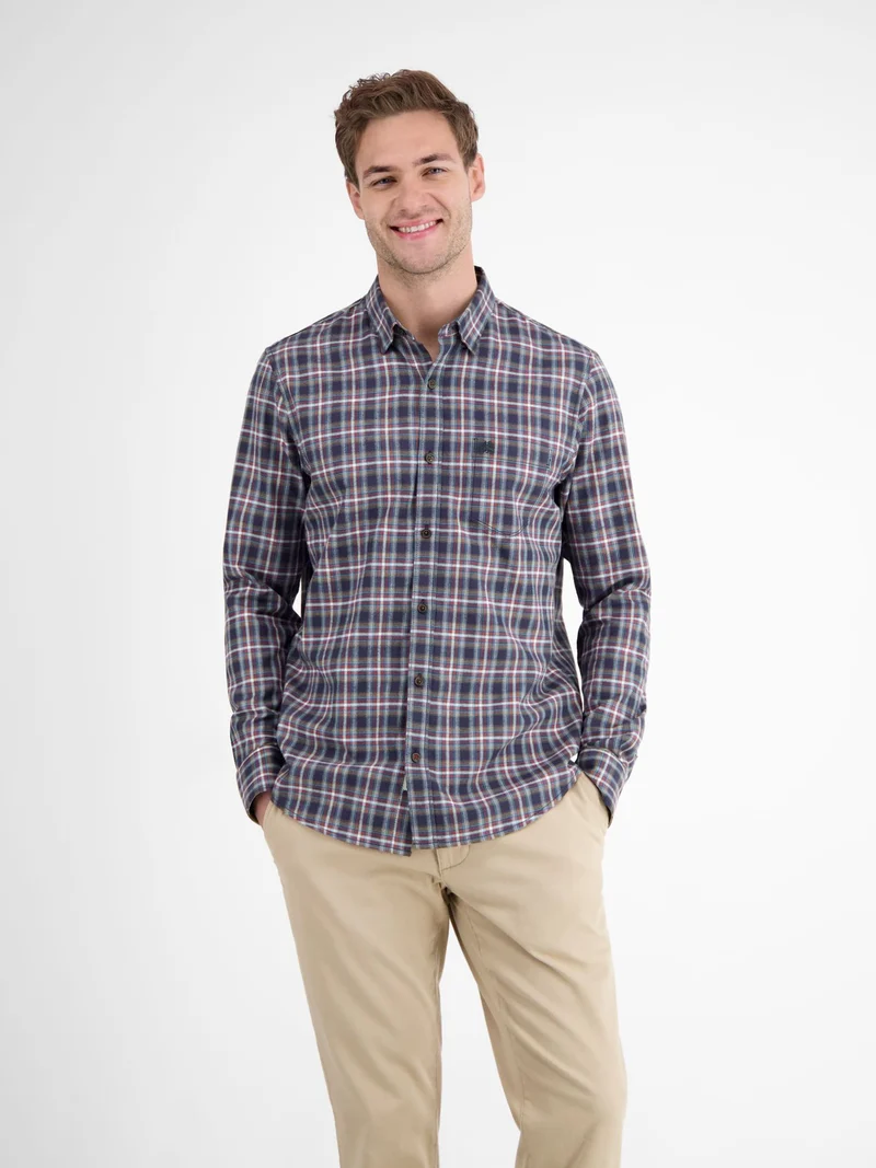 BUTTON DOWN