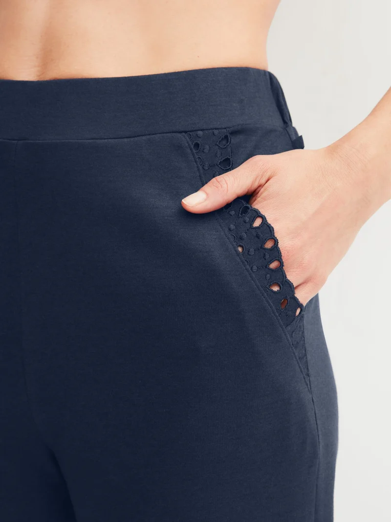 WOMEN Pants