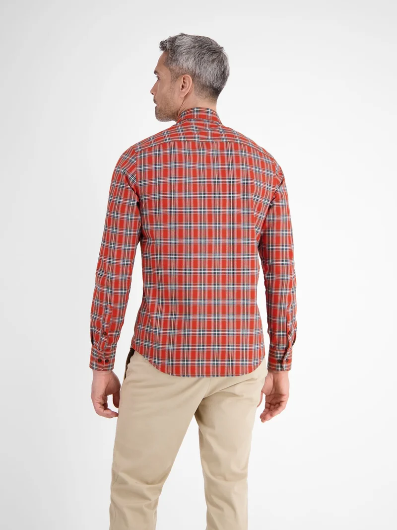 BUTTON DOWN