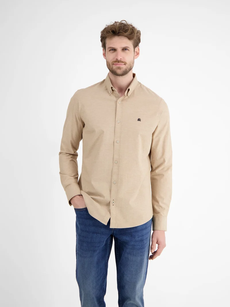 BUTTON DOWN