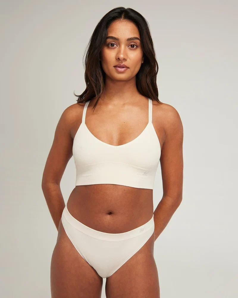 Nudea - TENCEL Nahtloses Bralette Weißer Sand