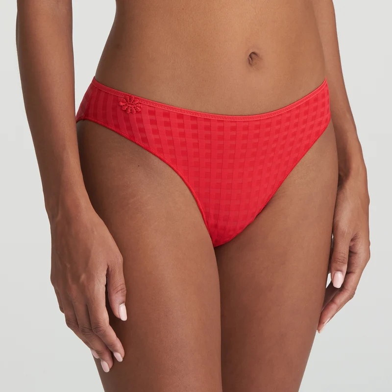 AVERO scarlet Rioslip