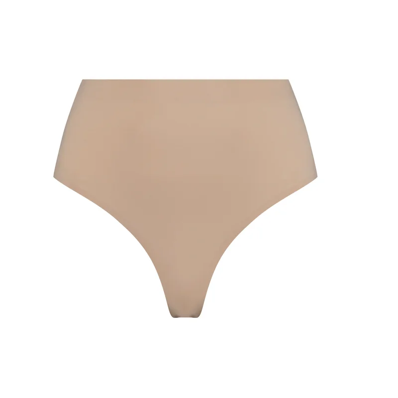 ByeBra – Unsichtbare Shapewear mit leichter Stützwirkung, unsichtbarer String-Tanga mit mittelhohem Bund, Beige