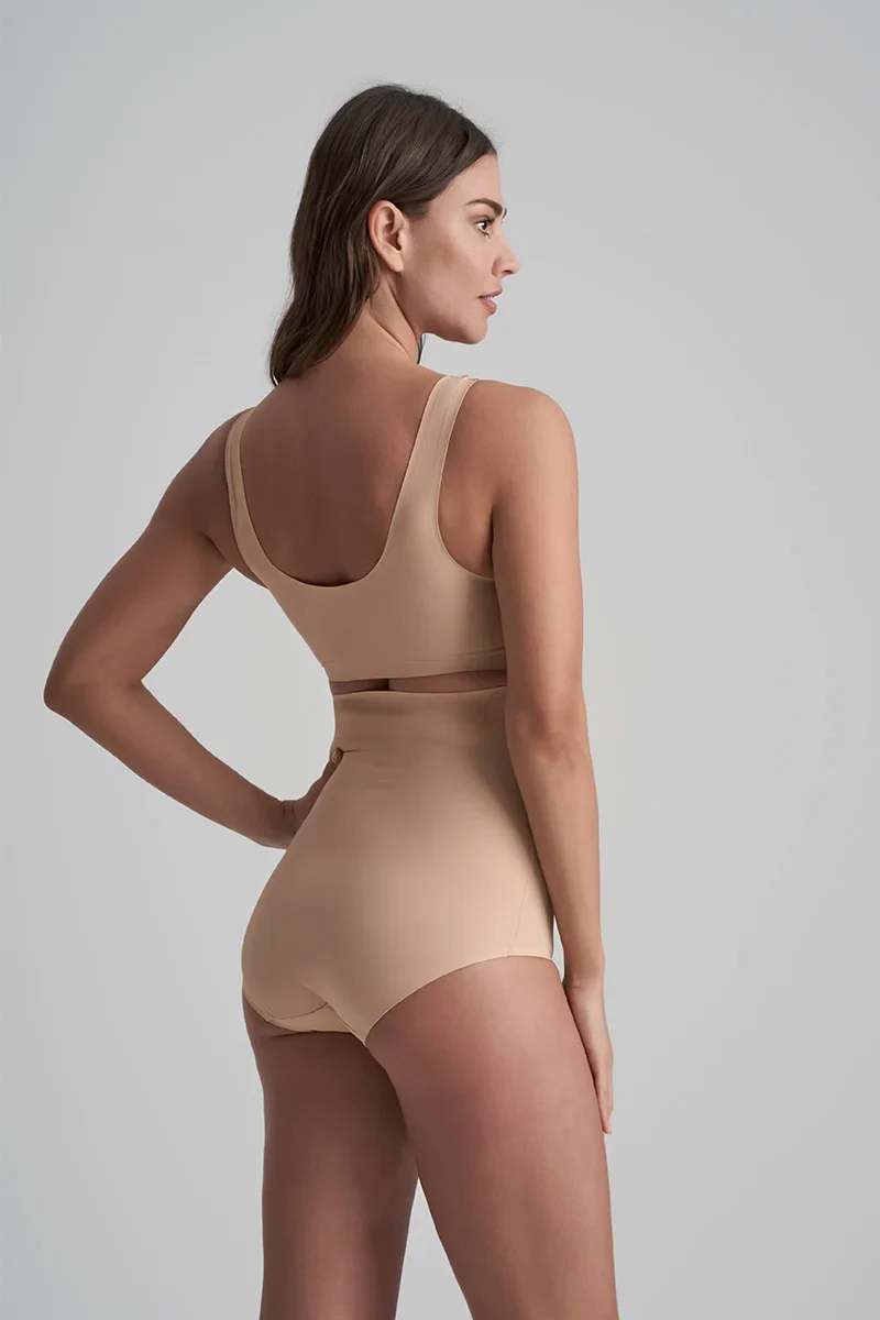 ByeBra – Unsichtbare Shapewear mit leichter Stützwirkung, unsichtbarer High-Waist-Slip, Beige