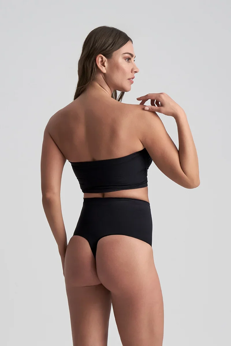 ByeBra – Nahtlose Shapewear (Starker Halt) Soft Touch String mit mittelhohem Bund, Schwarz