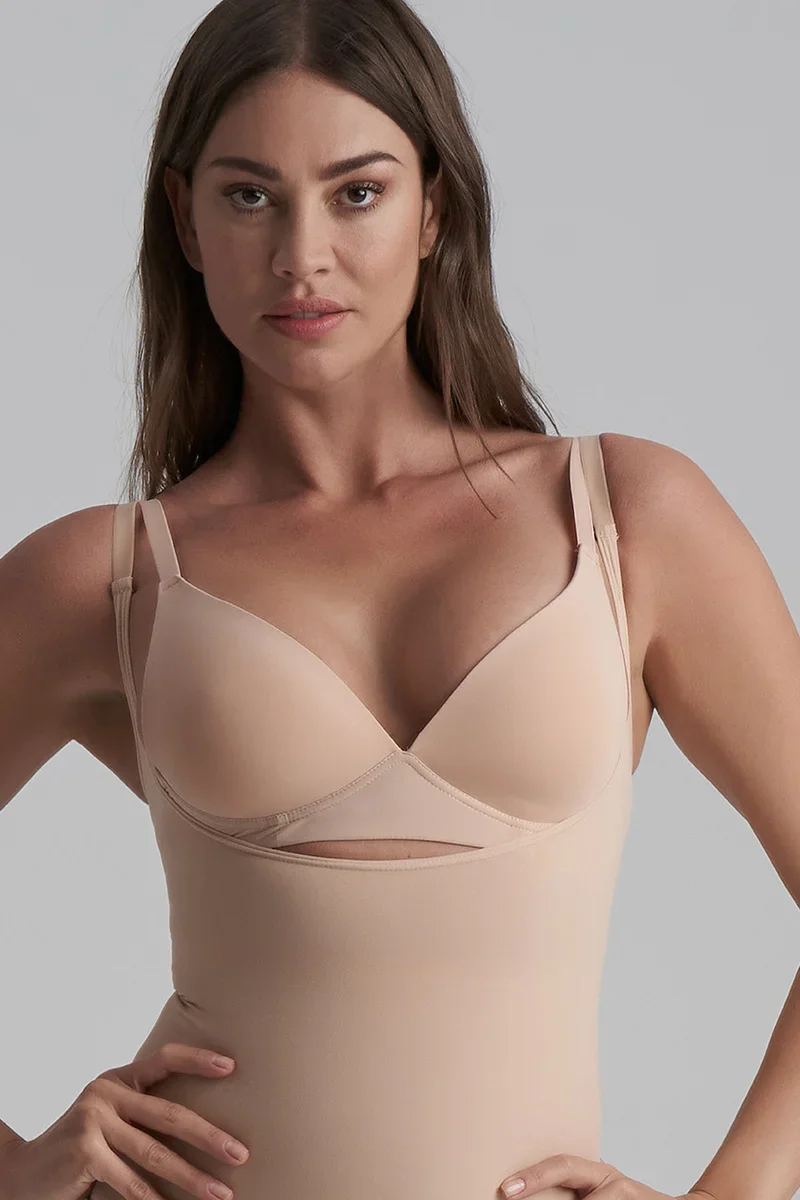 ByeBra – Nahtlose Shapewear (Starker Halt) Weicher Body mit offenem Brustbereich Beige