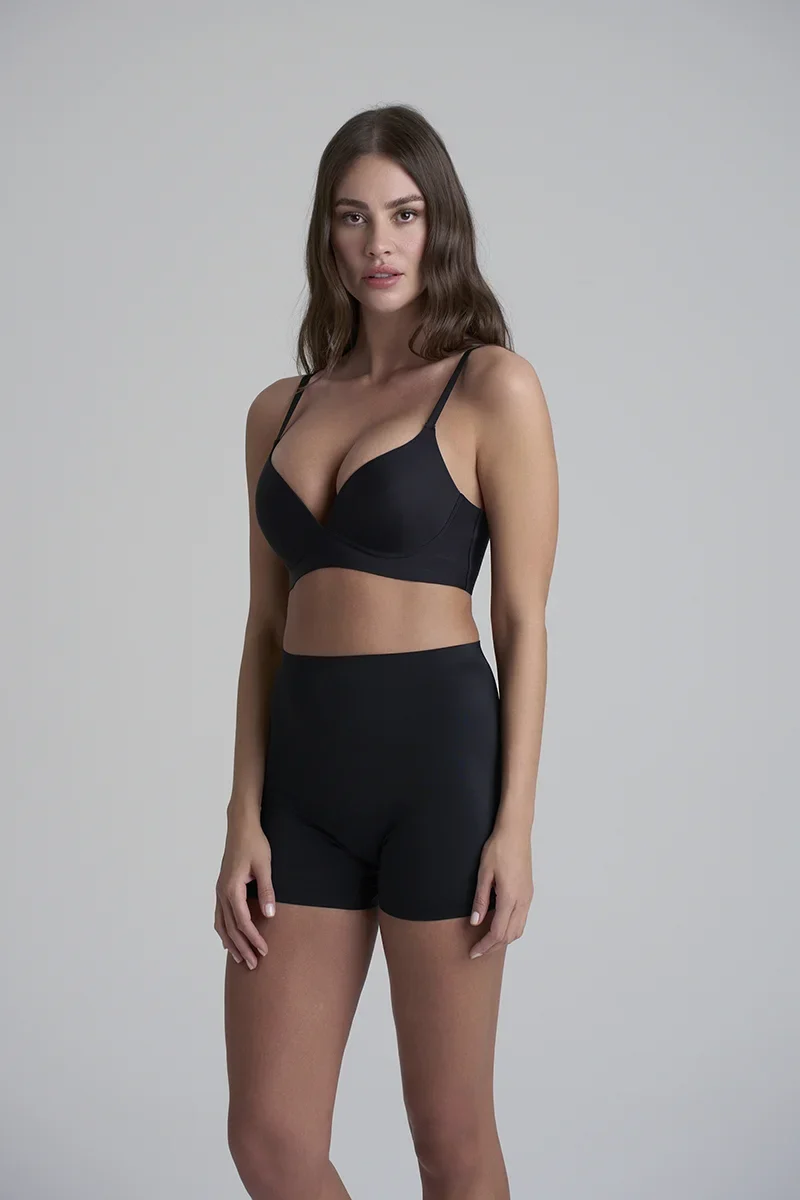 ByeBra – Unsichtbare Shapewear mit leichter Stützwirkung, unsichtbare Shorts mit mittelhohem Bund, Schwarz