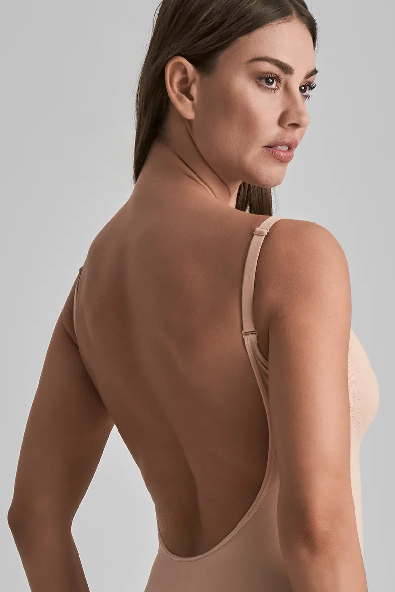 ByeBra – Nahtlose Shapewear (Starker Halt) Soft-Touch-Body mit tiefem Rückenausschnitt, Beige