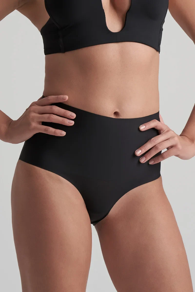 ByeBra – Taillenformende Unterwäsche (Extra starker Halt) Taillenformender Slip mit mittelhohem Bund, Schwarz