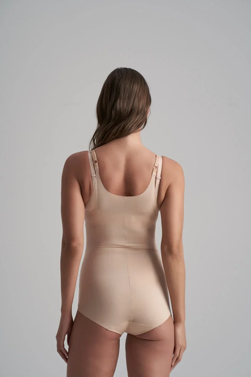 ByeBra – Smooth Essentials Body (mittlere Stützkraft) Beige