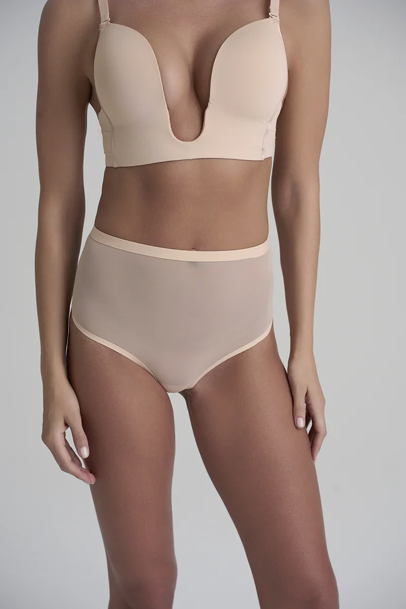 ByeBra – Formgebender Tüll-Shapewear-Tanga mit mittlerem Halt, Beige