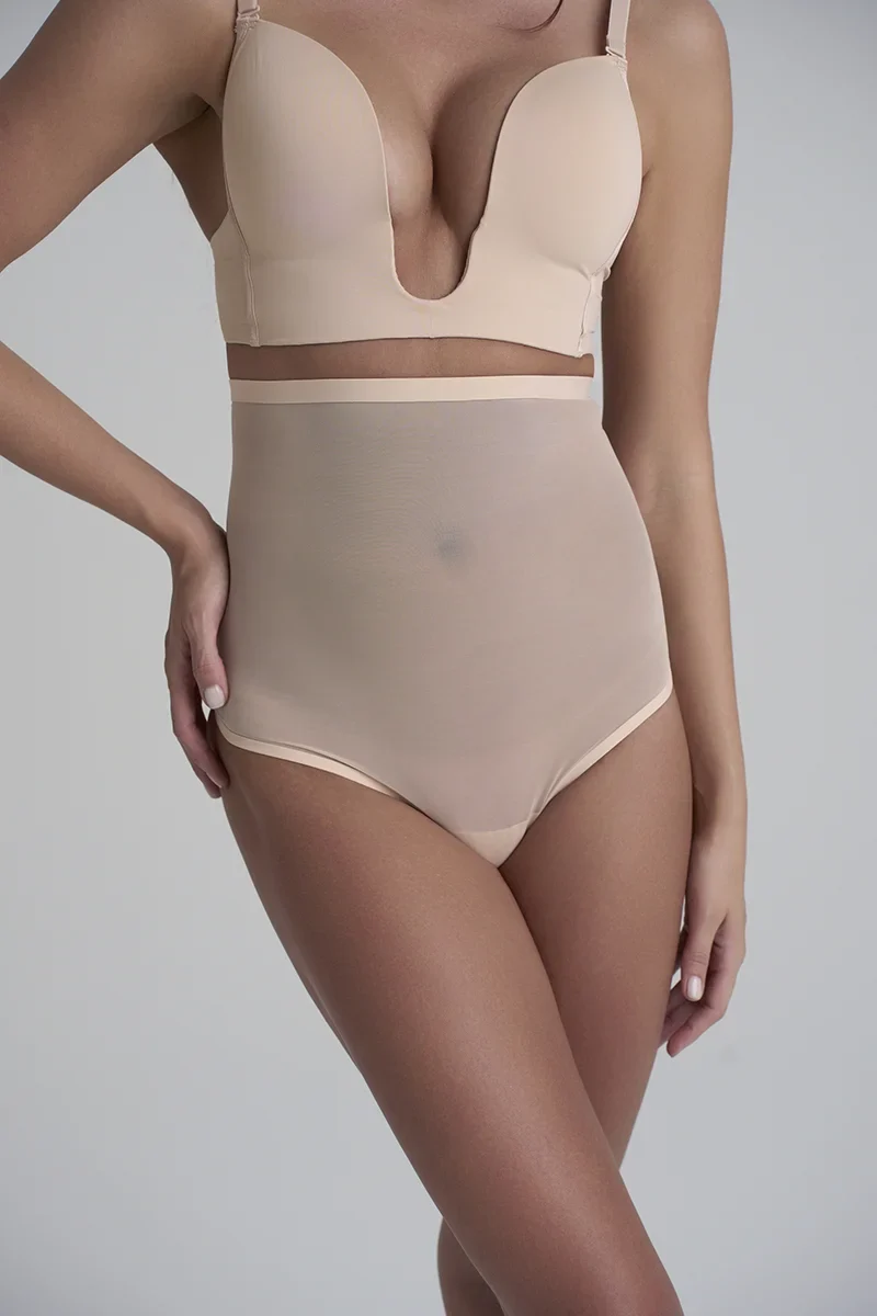 ByeBra – Formgebender Tüll-Shapewear-Tanga mit mittlerem Halt, Beige