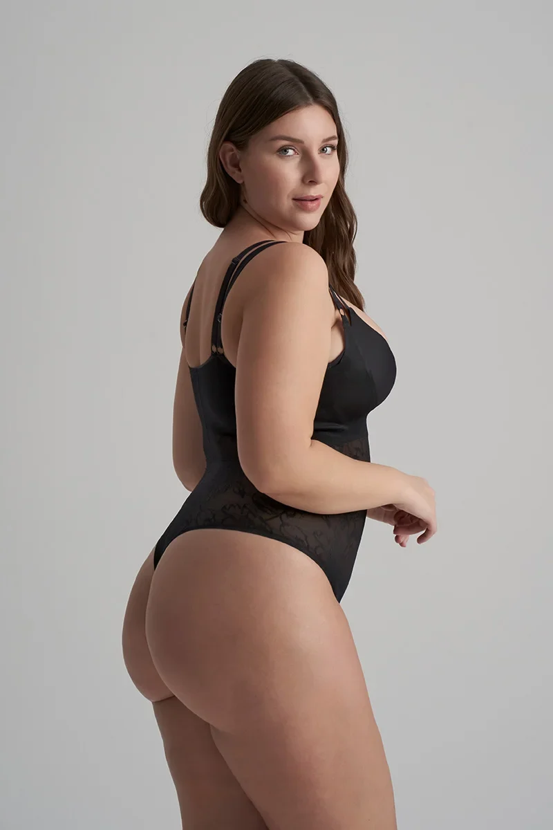 ByeBra – Spitzen-Shapewear, Spitzenbody mit offenem Brustbereich, Schwarz