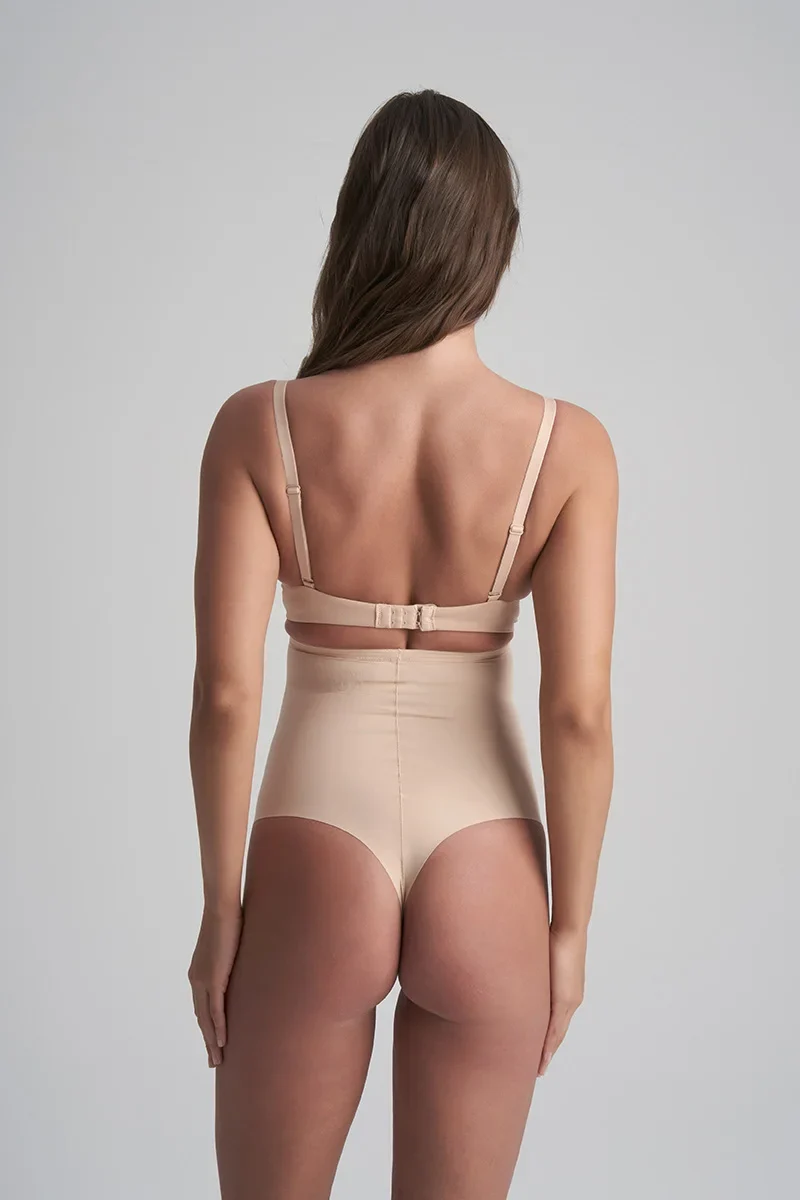 ByeBra – Formgebende Unterwäsche (Starker Halt) Formgebender High-Waist-Tanga Beige