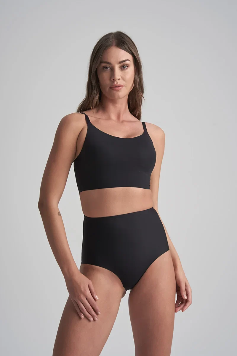ByeBra – Formgebende Unterwäsche (Starker Halt) Formgebender Slip mit mittelhohem Bund, Schwarz