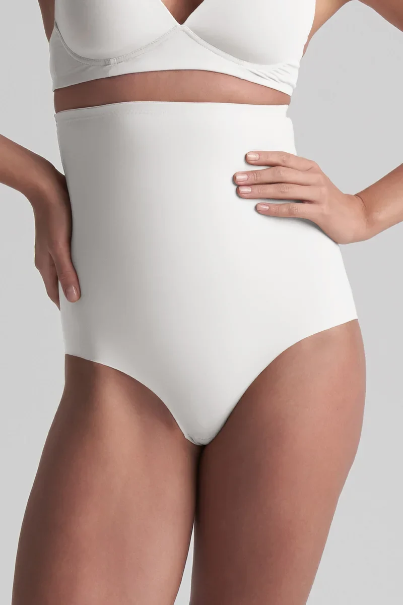 ByeBra – Formgebende Unterwäsche (Starker Halt) Formgebender High-Waist-Slip Elfenbein