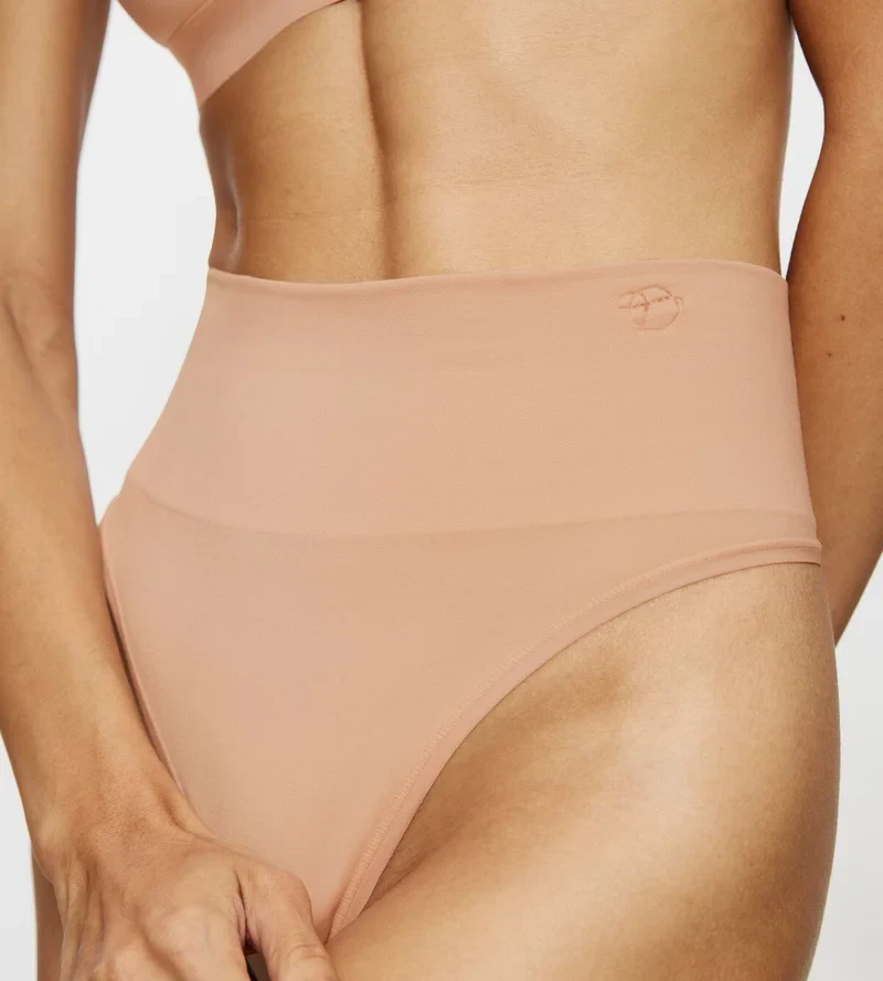 Triumph - Soft Sculpt Bandeau String Neutral Beige