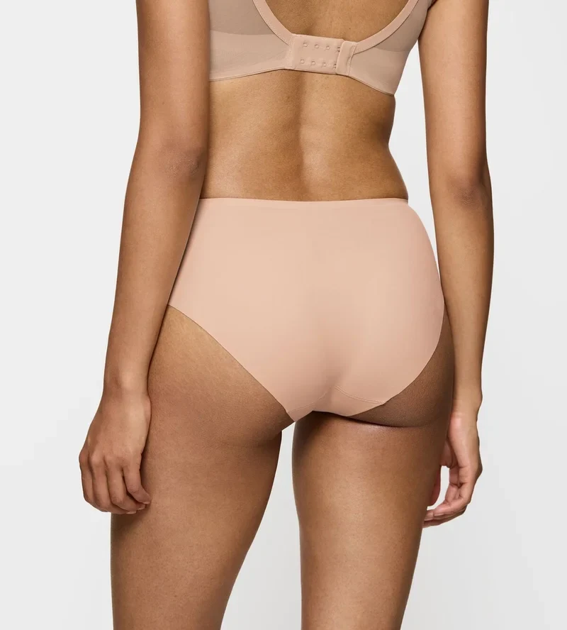 Triumph – Smart Invisible Maxi Brief Neutral Beige