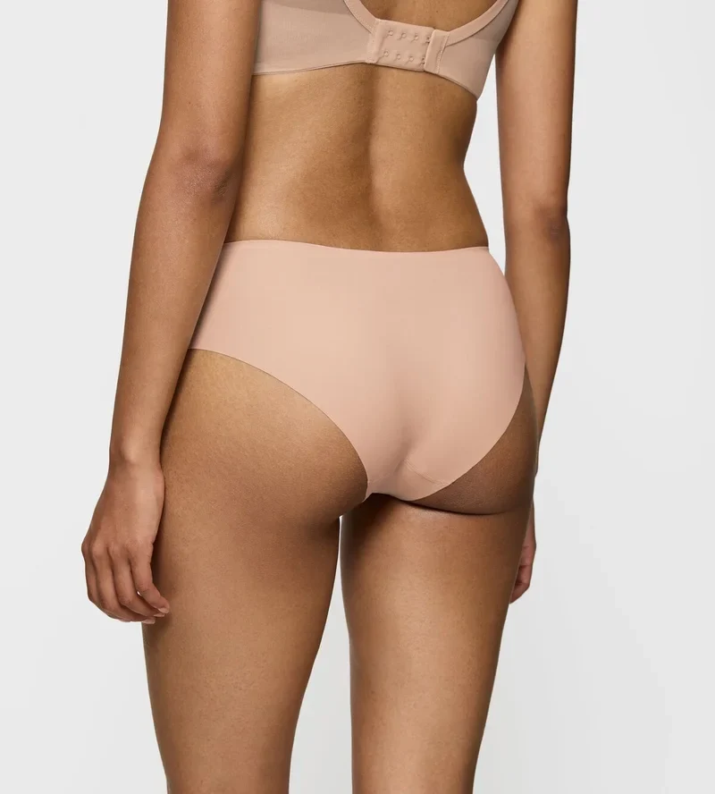 Triumph – Smart Invisible Hipster Neutral Beige