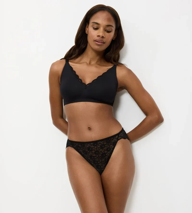 Triumph - Amourette Wireless Minimizer-BH Schwarz