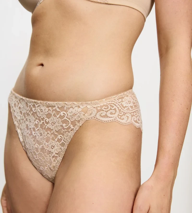 Triumph - Amourette Highleg Tai Slip Skin