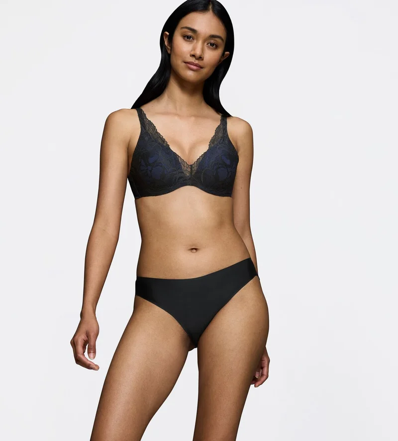 Triumph – Body Make-Up Essentials Illusion Spitzen-BH mit Polsterung, Schwarz
