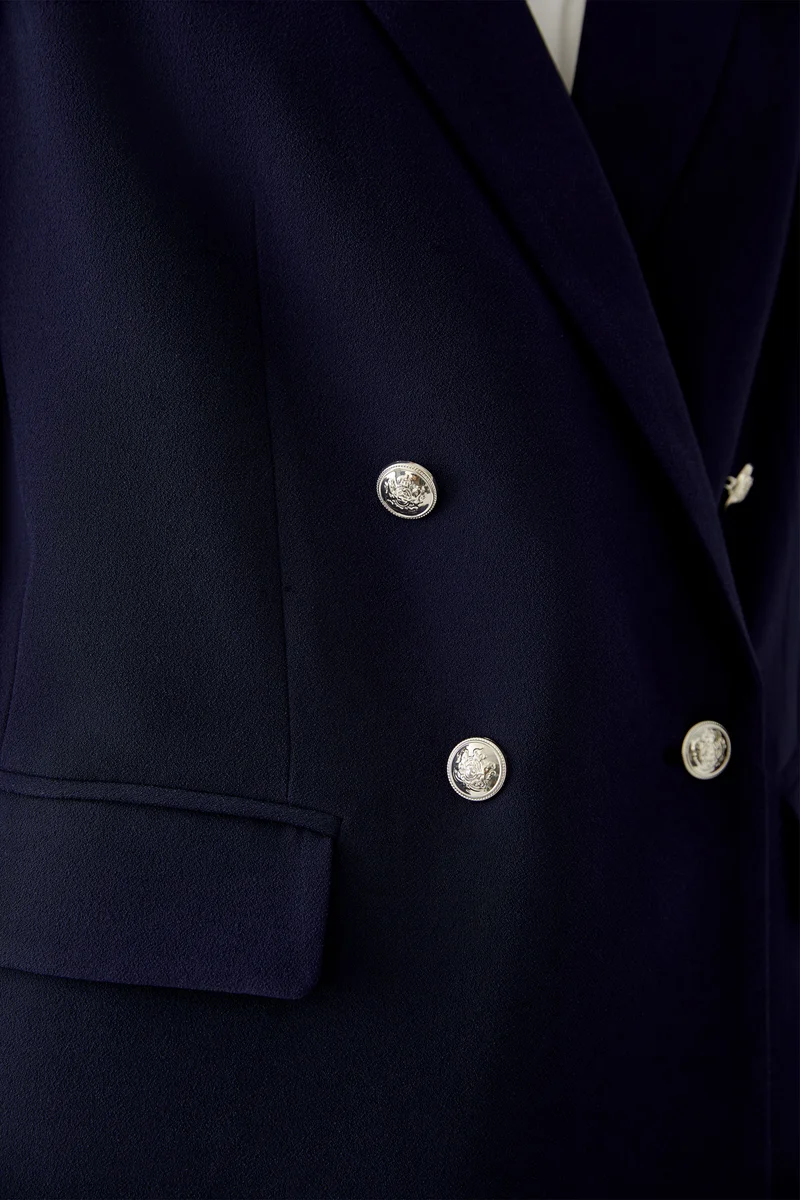 Blazer mit Emblem Knöpfen