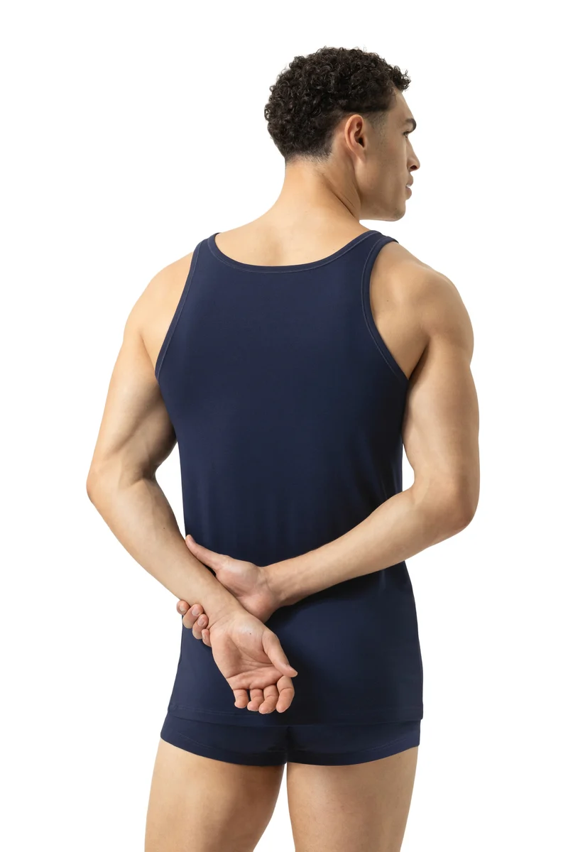 Athletic-Shirt