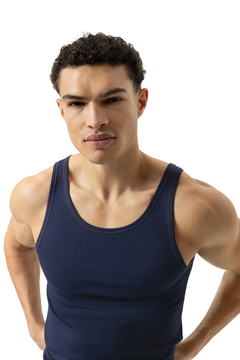 Athletic-Shirt