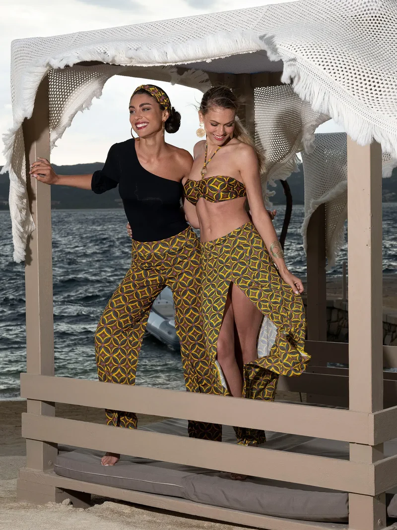 Antigel Swimwear von Lise Charmel - La Chiquissima Badeanzug mit einem Ärmel Noir