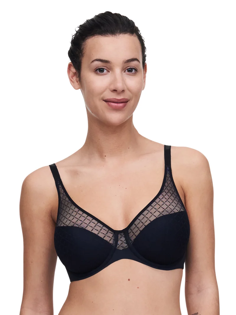 Chantelle Easyfeel - Norah Bedeckender, geformter BH in Schwarz