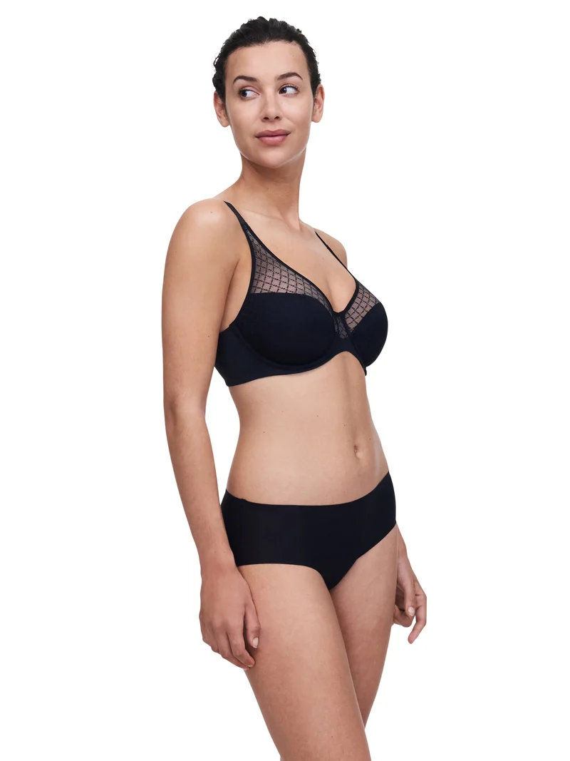Chantelle Easyfeel - Norah Bedeckender, geformter BH in Schwarz