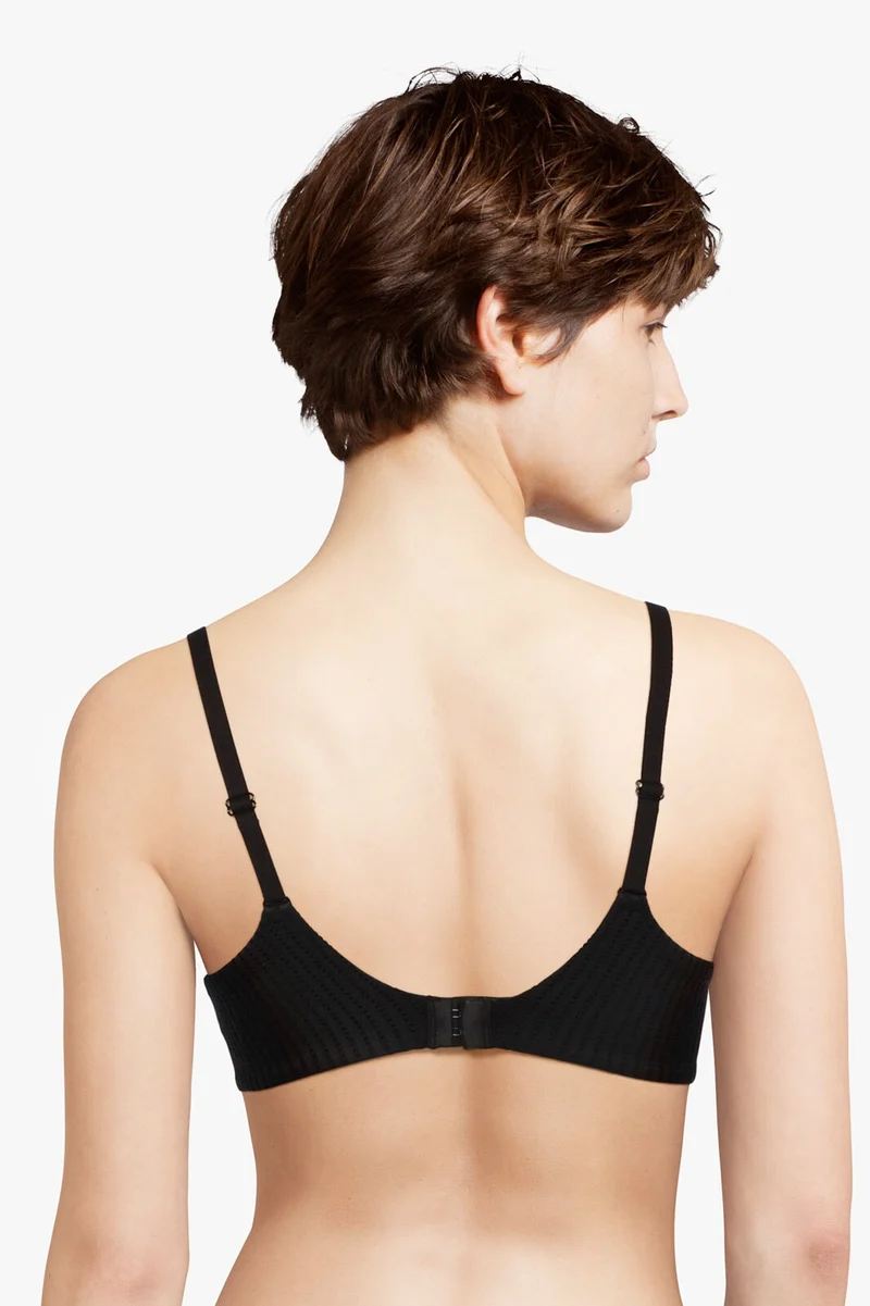 Chantelle Easyfeel - Marilyn Bügel-BH aus Schaumstoff in Schwarz