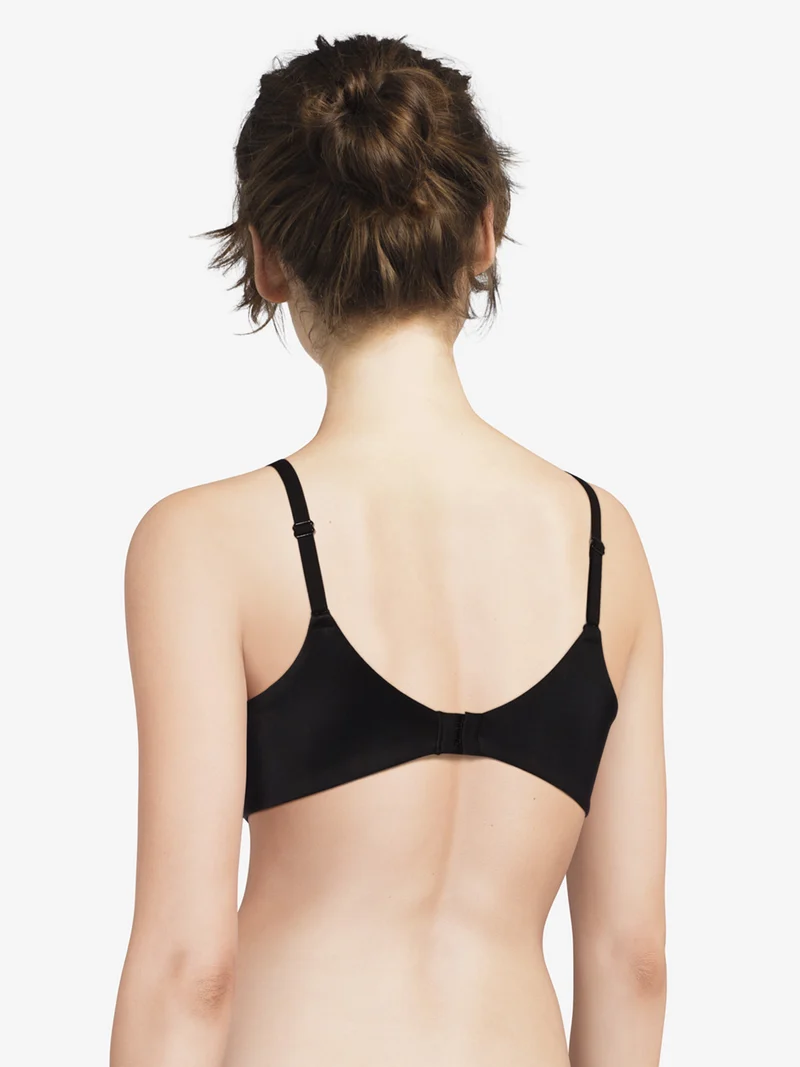 Chantelle Easyfeel - Norah Bedeckender, geformter BH in Schwarz
